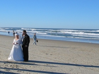 Beach Wedding, Gold Coach, Australia, photo by Vadim Kotelnikov