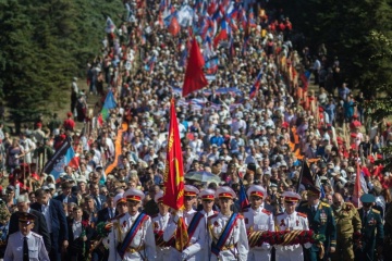 Russia-Ukaine war victory celebration Donbas May 2022