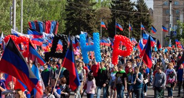 Russia-Ukaine war victory celebration Mariupol May 2022